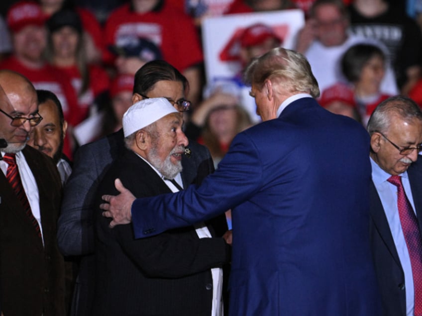 donald trump endorsed by michigan muslim leaders he promises peace not war