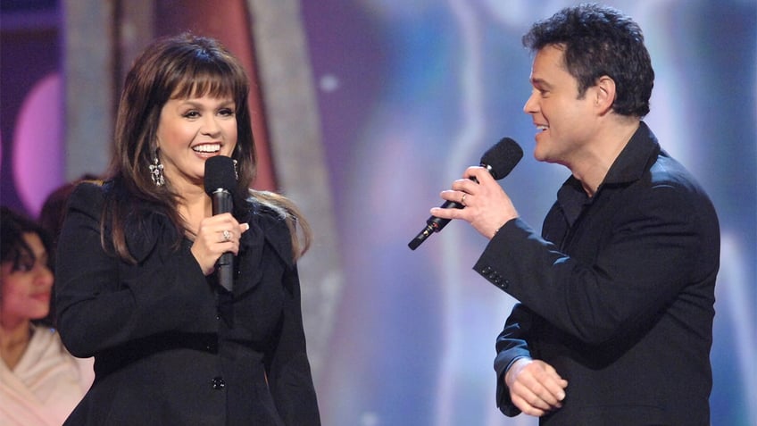 A photo of Marie and Donny Osmond