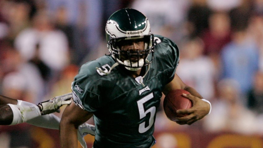 donovan mcnabb says slow offense across nfl is result of lack of starters preseason time