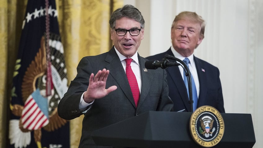 Sec Rick Perry w President Trump