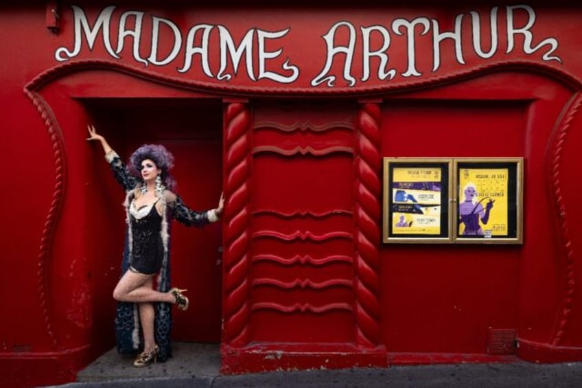 dragging pariss madame arthur cabaret into the modern age