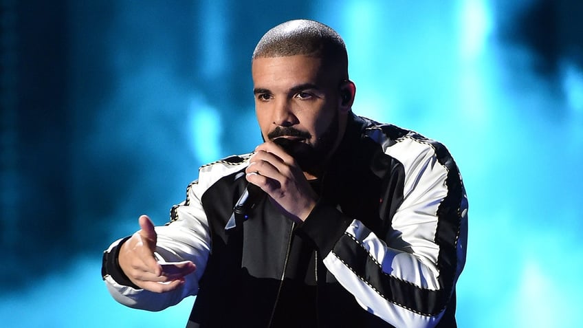 drake plans to stop making music for a little bit to focus on his health