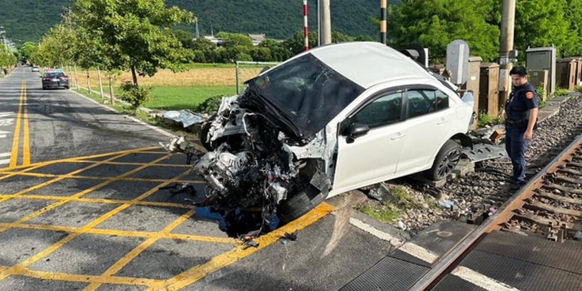 dramatic video shows drunk driver smashing into speeding train