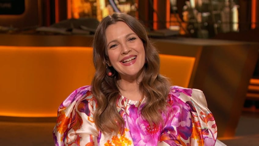 drew barrymore apologizes pauses show after facing intense scrutiny for resuming production during strike