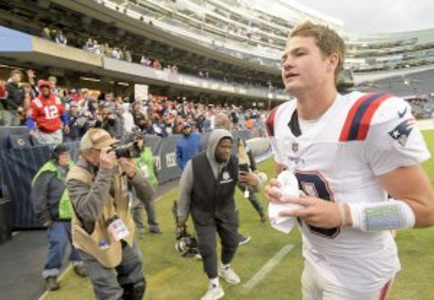 Drew Bledsoe envies Drake Maye's mobility, compares Patriots QB to Patrick Mahomes