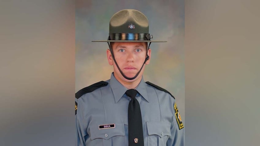 driver pleads guilty to march 2022 crash that killed 2 pennsylvania troopers a pedestrian