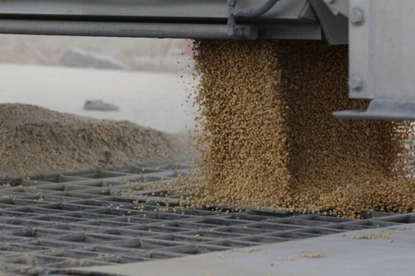 drought hit farmers in us heartland hope mississippi comes back