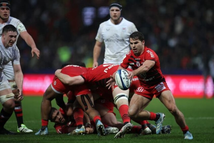 Antoine Dupont (R) helped Toulouse to a sixth Champions Cup title last season