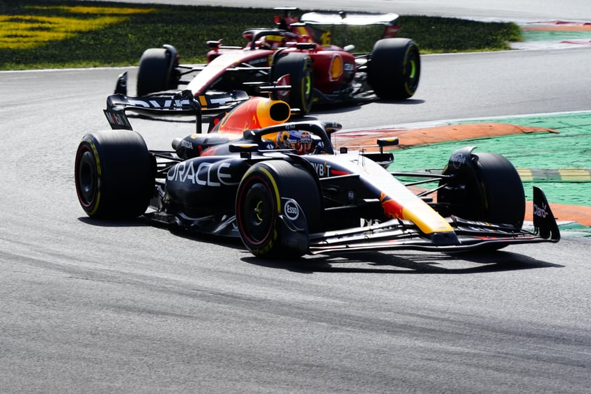 dutch driver max verstappen makes formula one history with record 10th straight grand prix victory