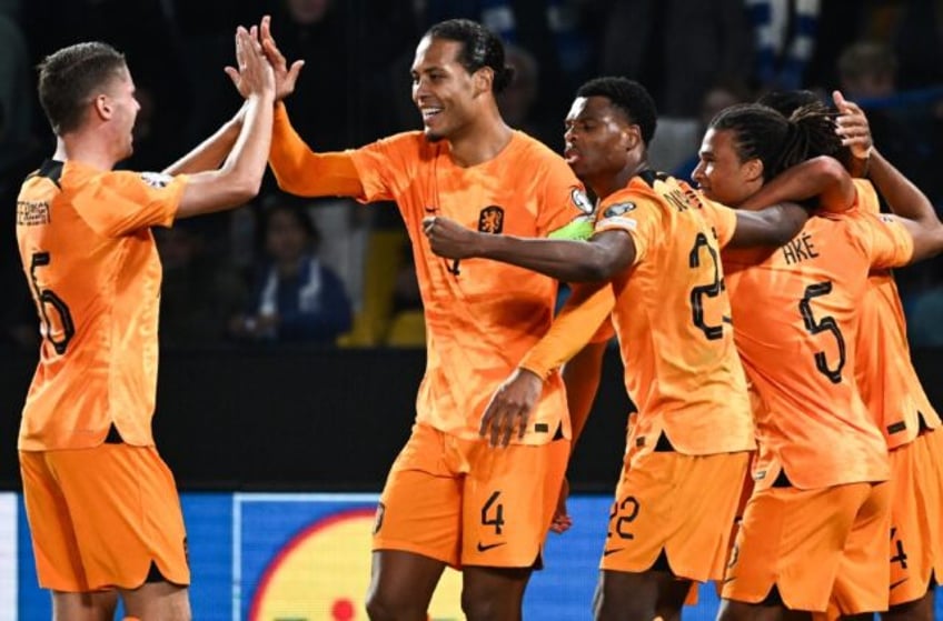 dutch on track for euro 2024 as van dijk spot kick beats greece