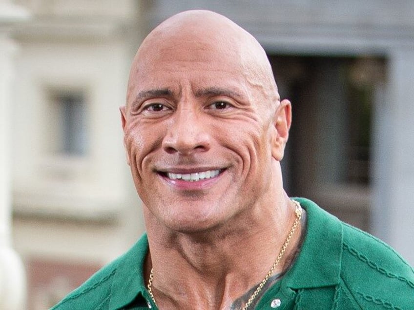 dwayne johnson admits to joe rogan my hollywood friends dont really support biden just the democrat party