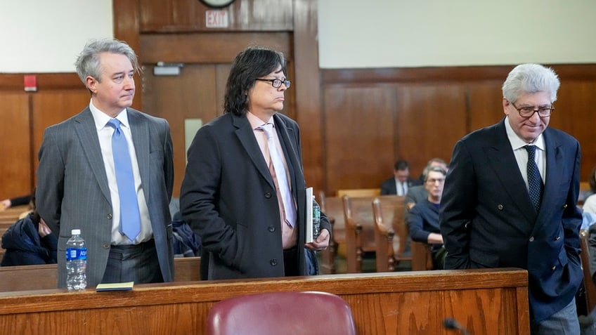 Craig Inciardi, Edward Kosinski and Glenn Horowitz wear suits in Manhattan court