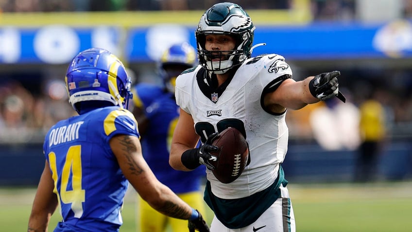 eagles hold off rams to remain undefeated to start 2023