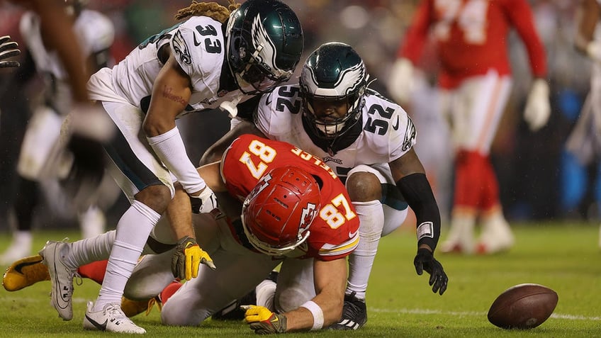 eagles jalen hurts scores 2 touchdowns in second half to exact revenge on chiefs