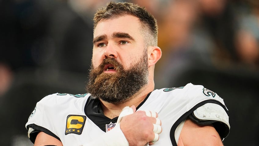 Jason Kelce vs Giants