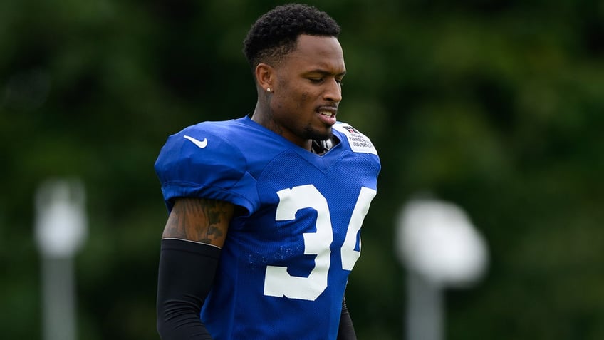 eagles sign cornerback isaiah rodgers who was suspended for 2023 season after violating nfls gambling rules