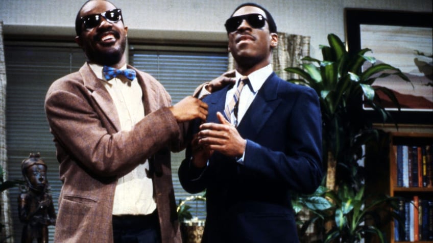 eddie murphy with stevie wonder on SNL