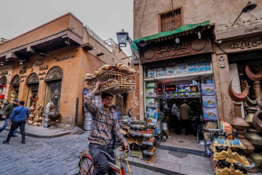 egypt inflation hits record high of nearly 40