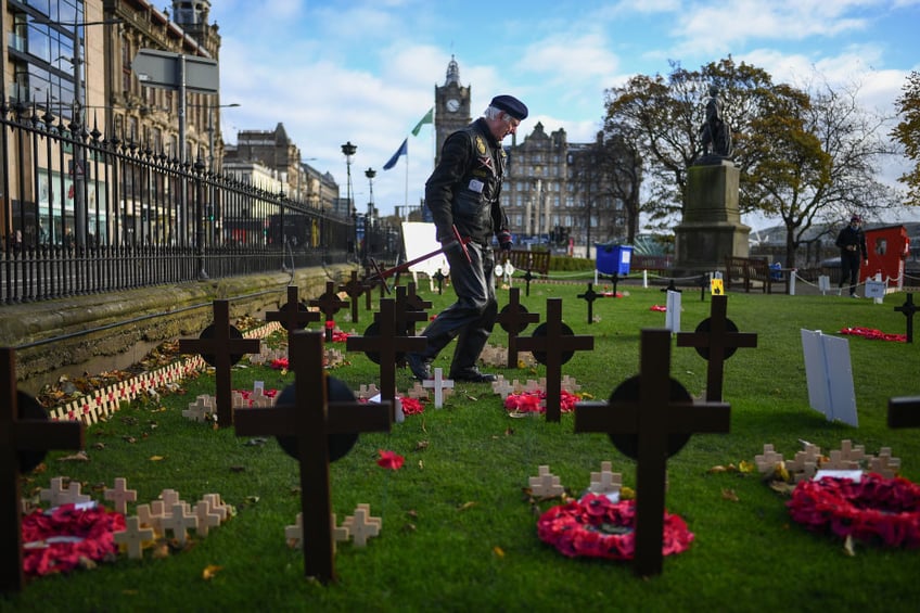 elderly british army veteran poppy seller punched kicked by pro palestinian protesters