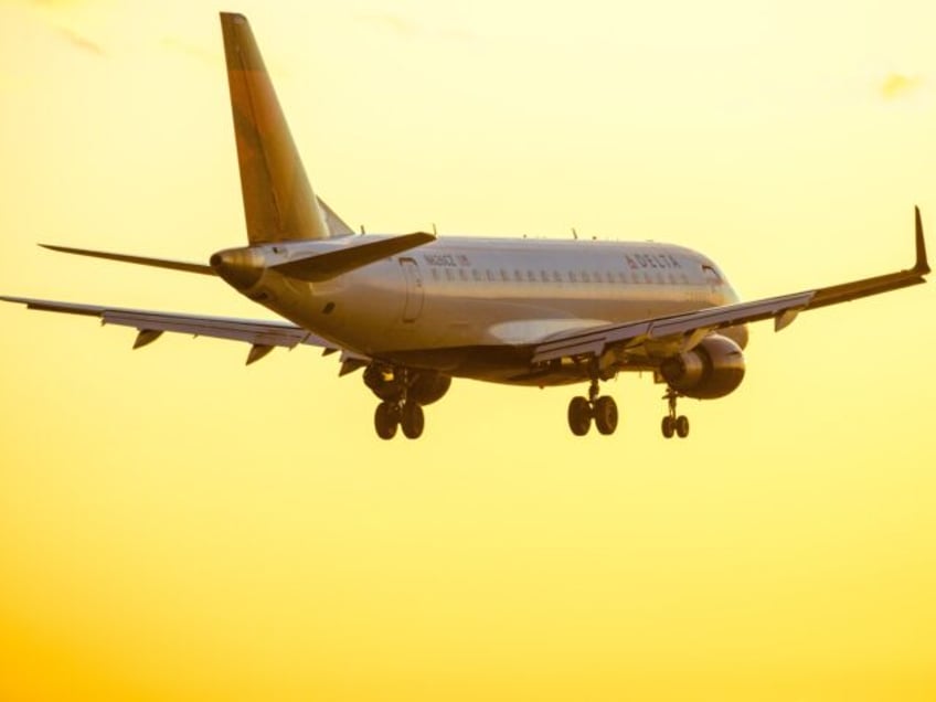 eleven people aboard delta airlines flight hospitalized due to severe turbulence