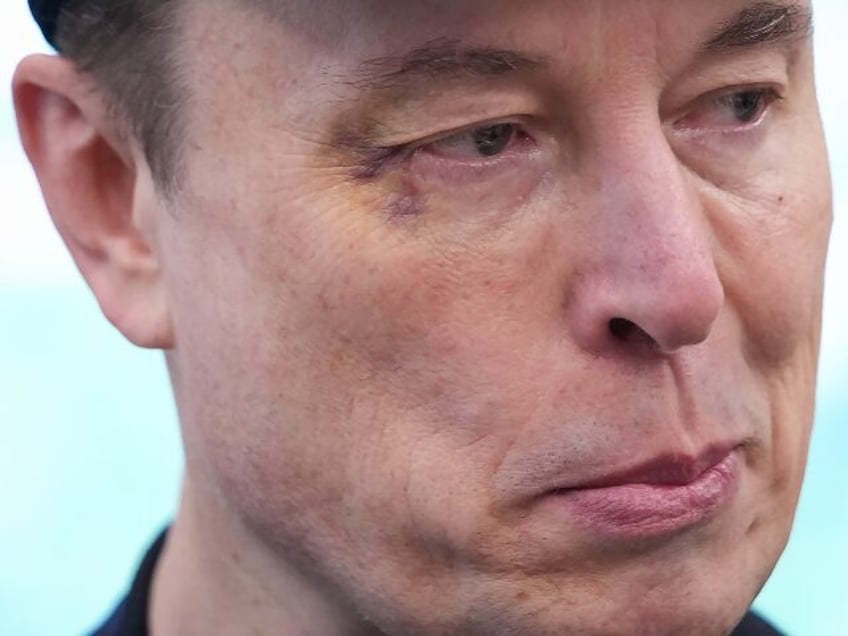 Elon Musk with black eye after losing top Tesla robot exec