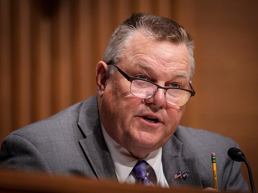 Sen. Jon Tester (D-MT) questions U.S. Securities and Exchange Commission chairman Gary Gen