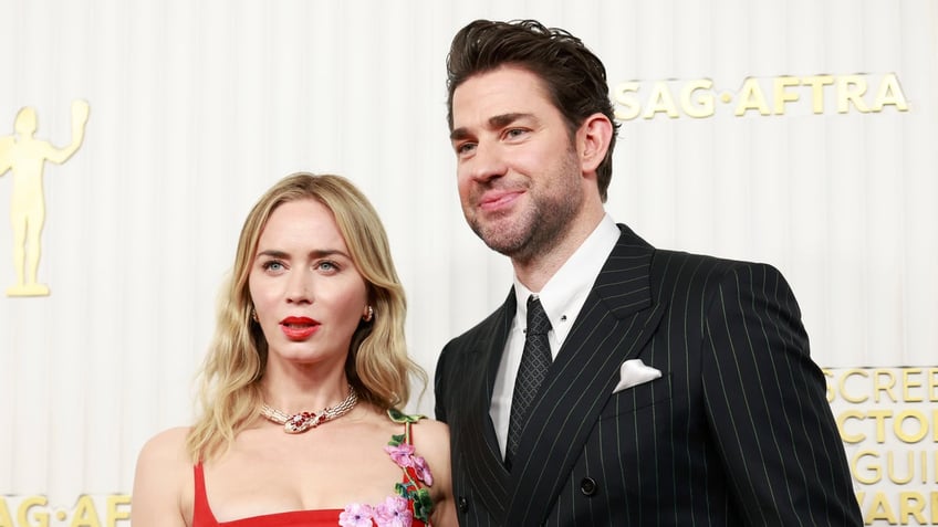 John Krasinski and Emily Blunt red carpet SAG Awards