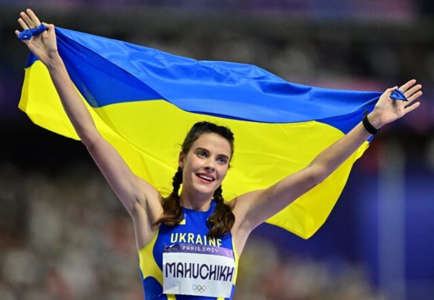 Yaroslava Mahuchikh paid tribute to her fallen Ukrainian compatriots after winning Olympic