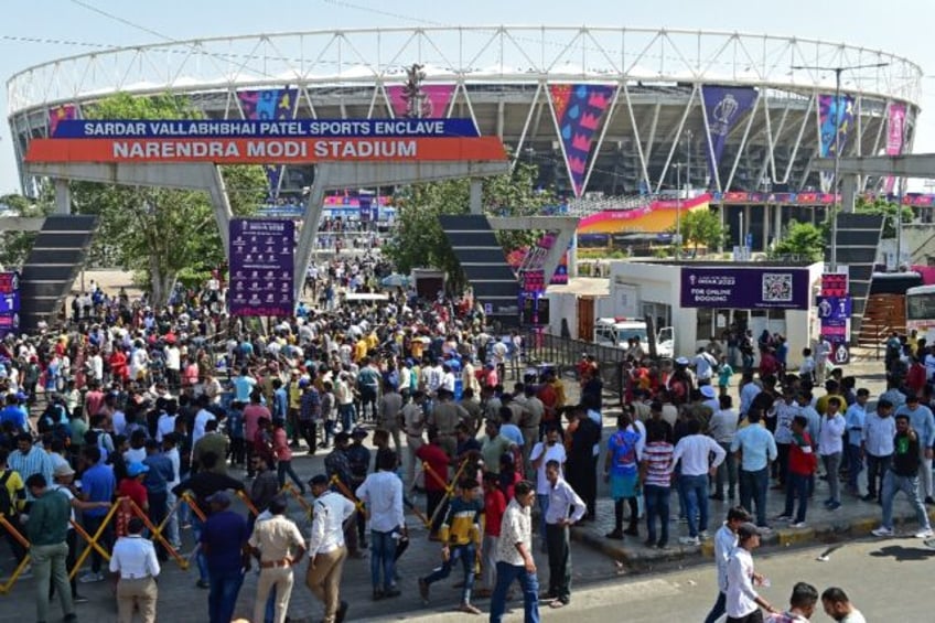 empty feeling as fans trickle in for cricket world cup opener