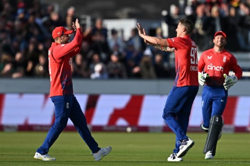 englands carse takes three wickets as new zealand struggle in 1st t20