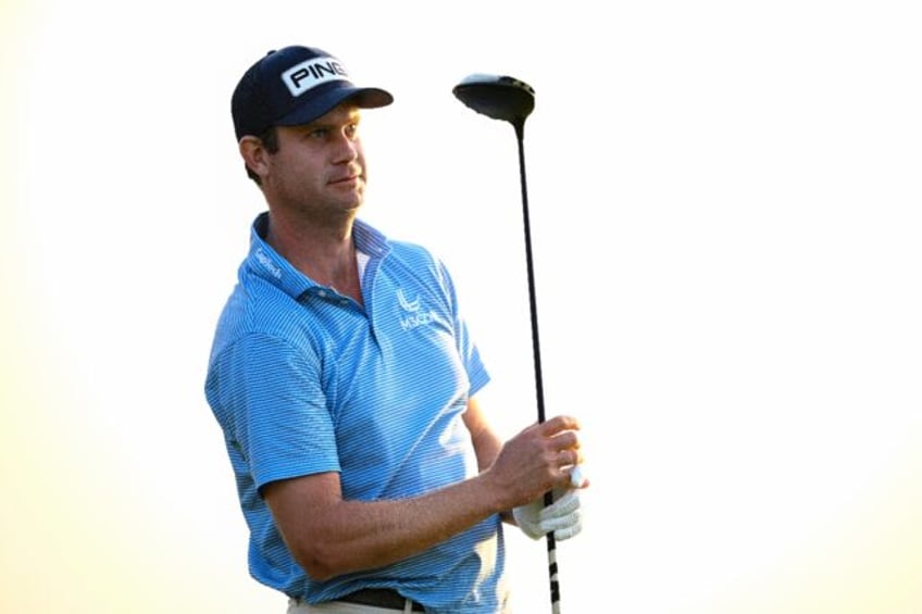 Harris English reeled off a hat-trick of closing birdies to take a one-shot lead at the Fa