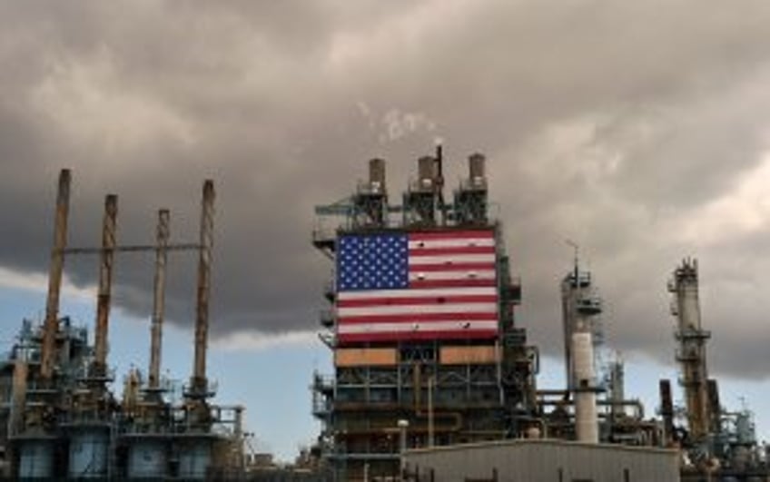 EPA proposes fines on oil, gas producers to reduce methane emissions