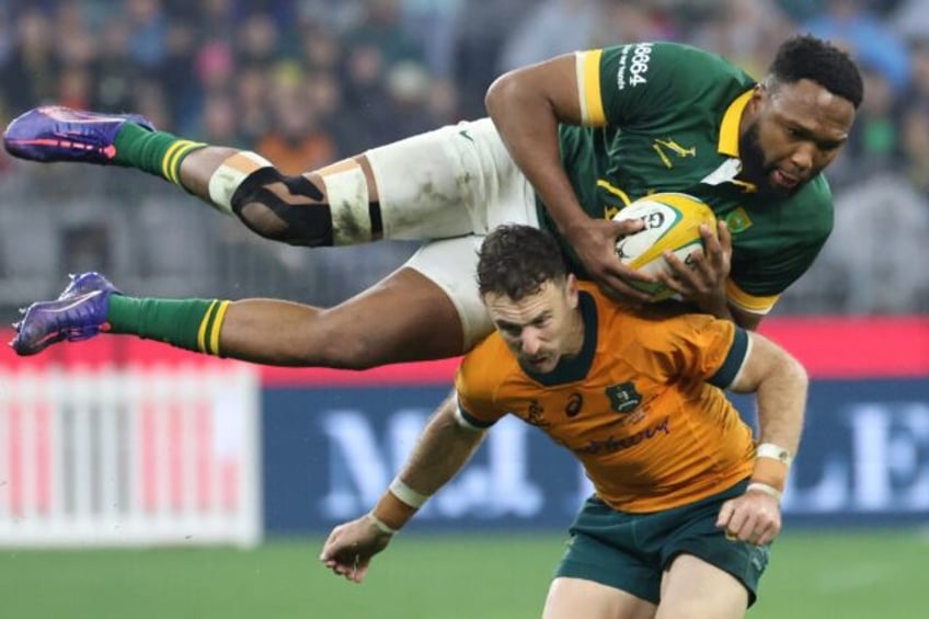 South Africa again overwhelmed Australia with a 30-12 victory at Perth to kick-start their