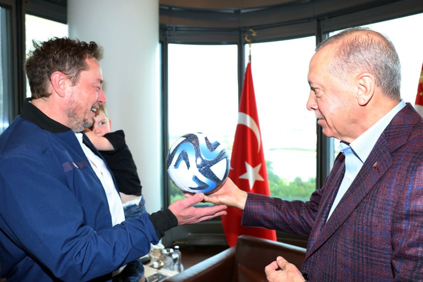 erdogan in nyc urges elon musk to build a tesla factory in turkey