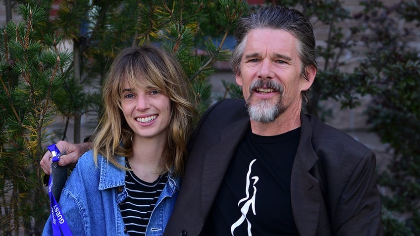 ethan hawke addresses directing daughter mayas sex scenes in new film i couldnt care less