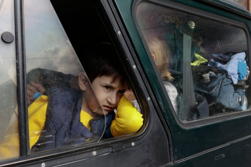 ethnic cleansing over 65 of indigenous armenian christians flee nagorno karabakh as muslim azerbaijan seizes region