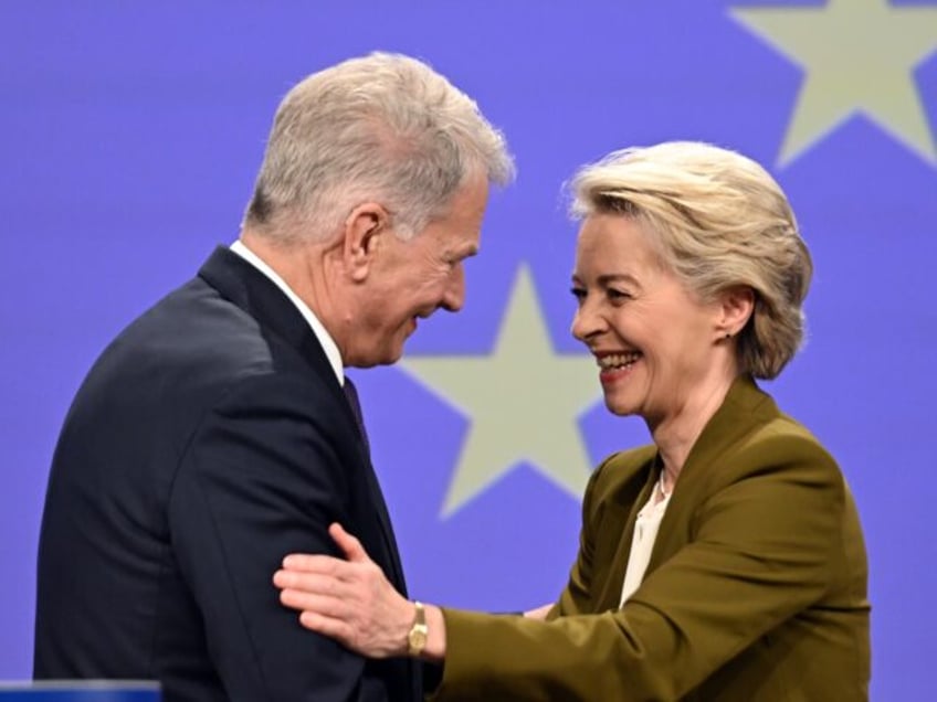 BRUSSELS, BELGIUM - OCTOBER 30: European Commission President Ursula von der Leyen (R) and