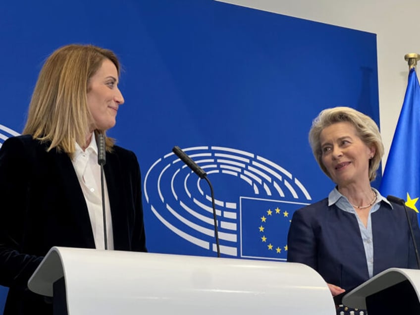 10 April 2024, Belgium, Brüssel: Roberta Metsola (l), President of the European Parliamen