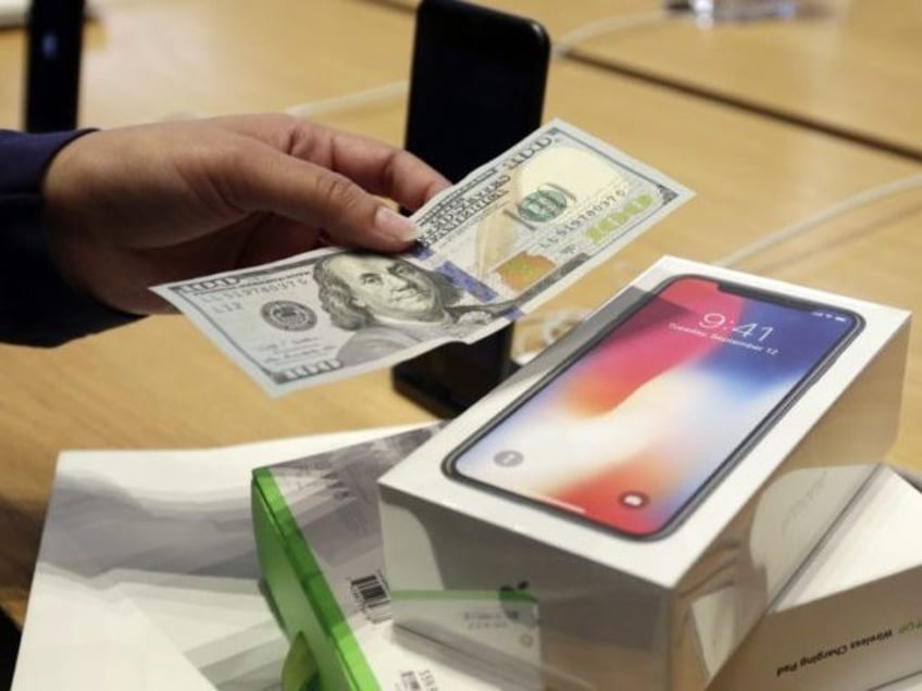 even more expensive than an iphone 14 factory sealed iphone 1 sells for 190000 at auction