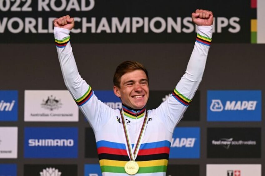 evenepoel aims to back rivals into corner in world title bid