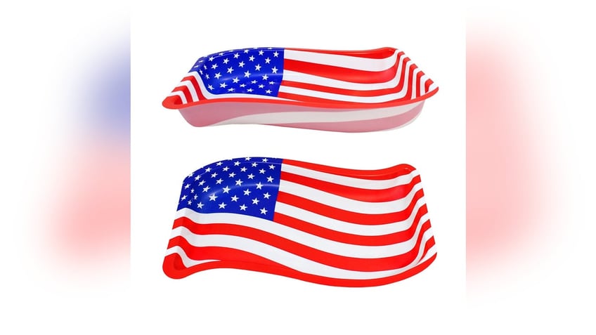 Get a 10-pack of American flag plates for all your guests. 