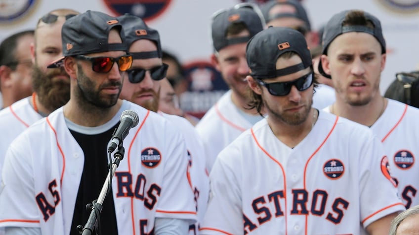 Mike Fiers and Josh Reddick