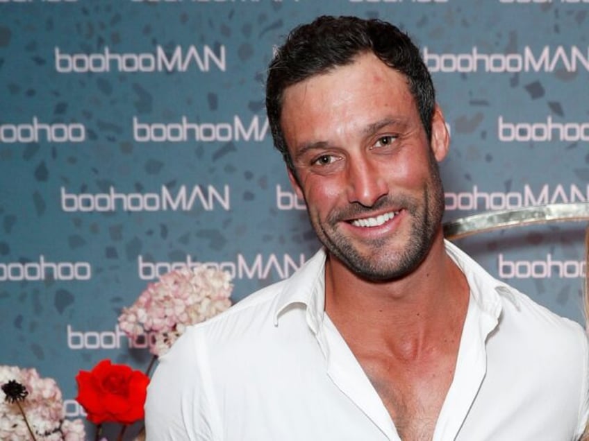 ex bachelorette star charlie newling dead at 36 after car accident