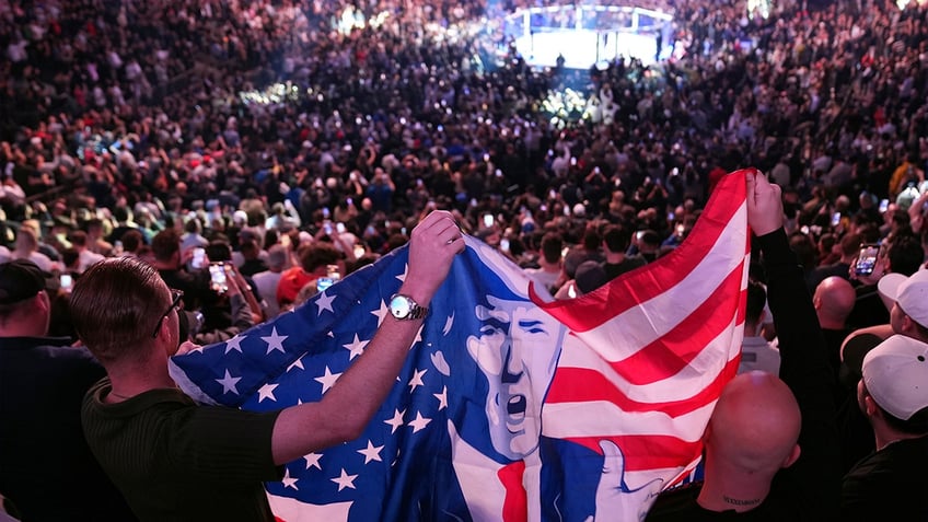 Trump fans at UFC 309