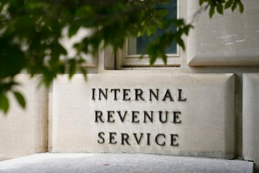 ex irs contractor pleads guilty in leak of tax return information of trump wealthy people