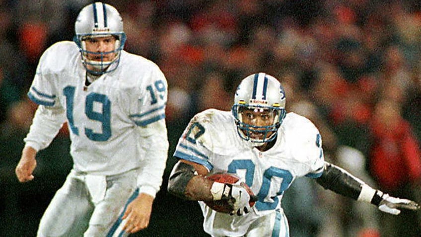 ex lions quarterback shades barry sanders rips critics after getting backlash in doc about running back