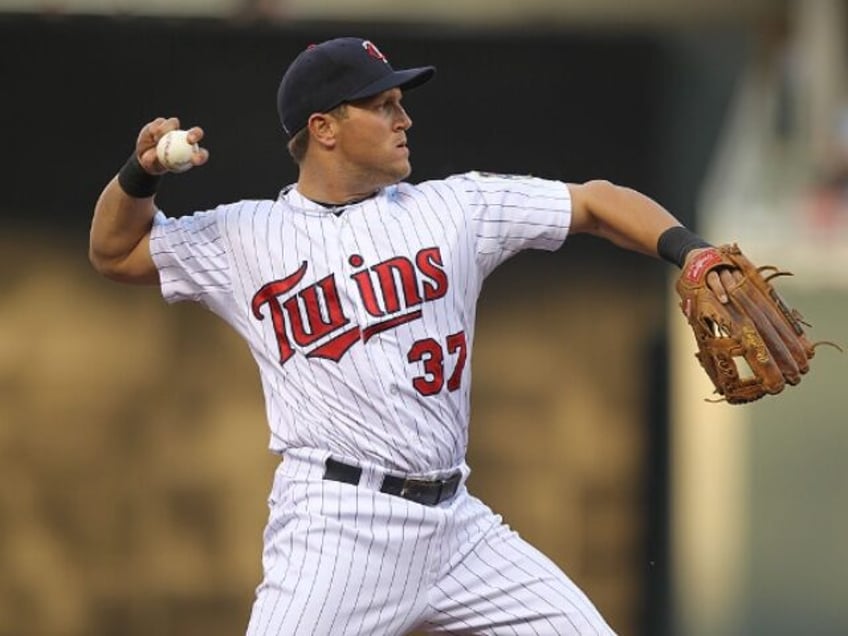 MINNEAPOLIS, MN - APRIL 25: Sean Burroughs #37 of the Minnesota Twins throws against the B