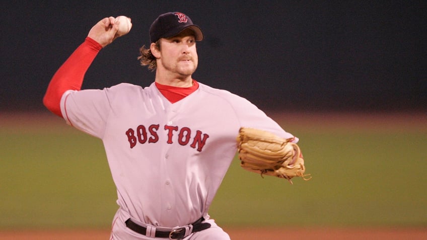 Derek Lowe with the Red Sox