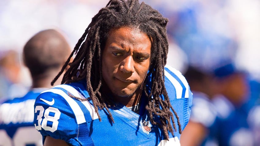 ex nfl player sergio brown arrested charged with murder after mothers body found near creek