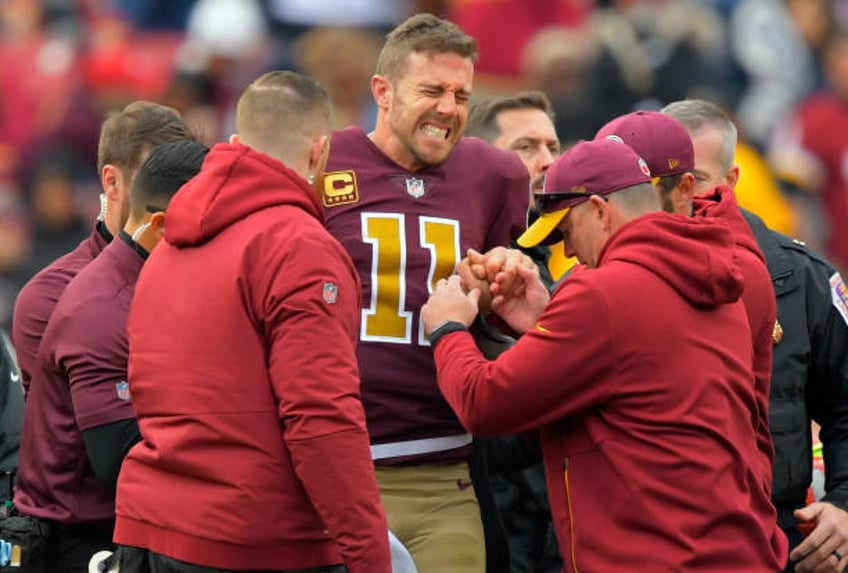 ex nfl qb alex smith and family living scan to scan after daughters brain cancer diagnosis